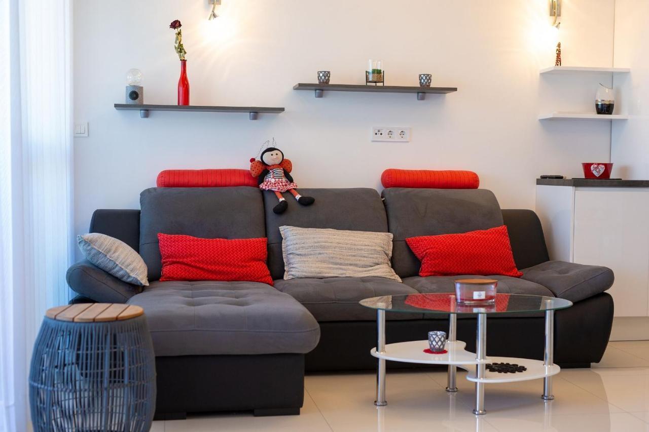 מאלינסקה Apartment Crystal Aura מראה חיצוני תמונה
