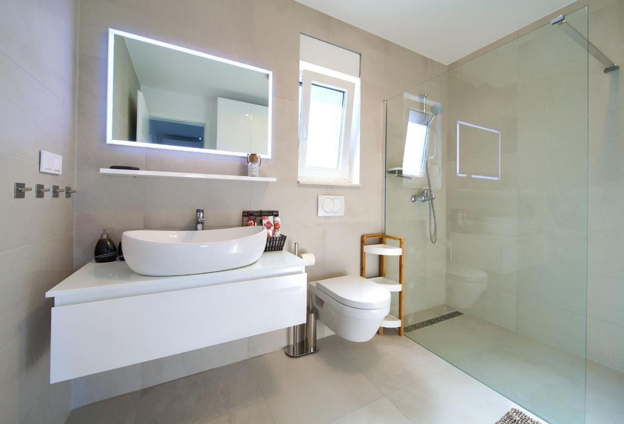 מאלינסקה Apartment Crystal Aura מראה חיצוני תמונה