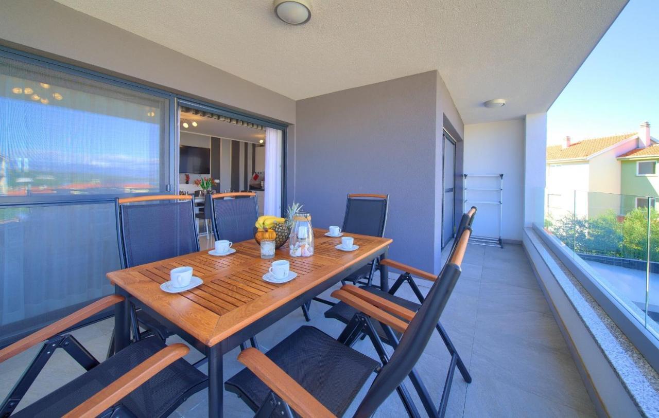 מאלינסקה Apartment Crystal Aura מראה חיצוני תמונה